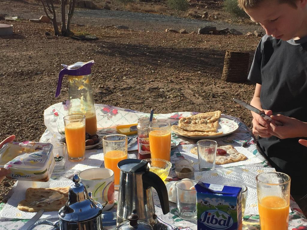 Gite D'Etape Traditionnel Berbere Ifri Bagian luar foto
